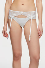 Load image into Gallery viewer, Wow Lace Garter
